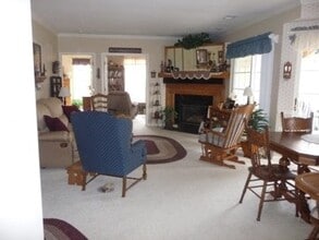 25200 Lake Shore Square in Chantilly, VA - Building Photo - Building Photo