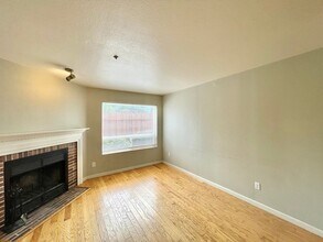 17300 91st Ave NE in Bothell, WA - Building Photo - Building Photo