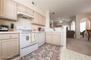 23500 Walden Center Dr in Bonita Springs, FL - Building Photo - Building Photo