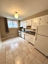96 Dixon St in Kitchener, ON - Building Photo - Building Photo