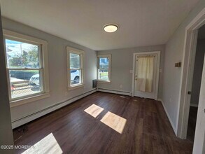 31 Seeley Ave in Keansburg, NJ - Building Photo - Building Photo