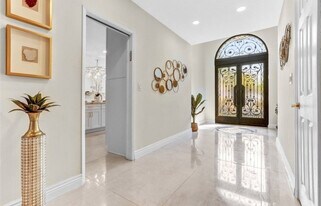 5115 Boda Pl in Woodland Hills, CA - Building Photo