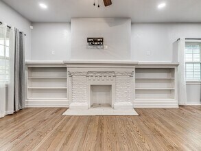 705 NW 34th St in Oklahoma City, OK - Foto de edificio - Building Photo
