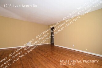 1208 Lynn Acres Dr in Birmingham, AL - Building Photo - Building Photo