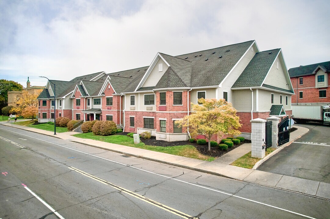 Brown Street Apartments in Rochester, NY - Building Photo