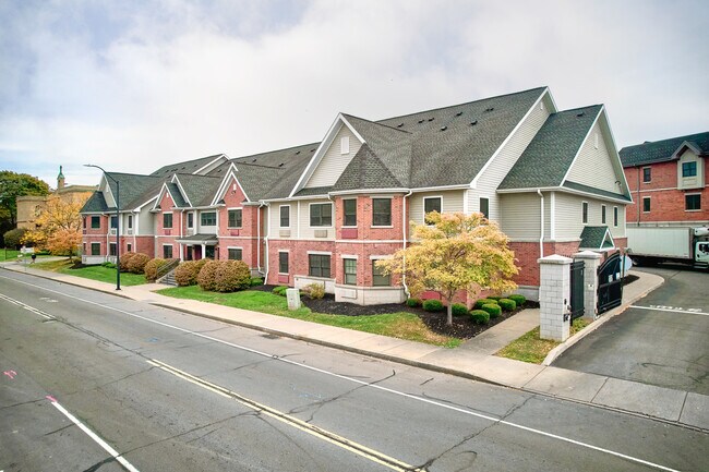 Brown Street Apartments