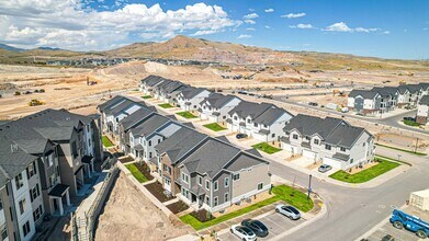 1583 Stark Dr in Saratoga Springs, UT - Foto de edificio - Building Photo
