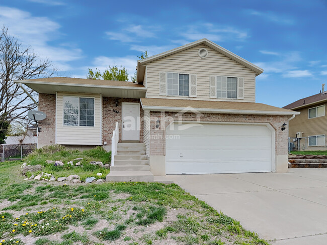 property at 1444 W 570 N