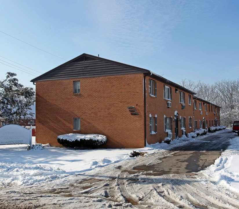 Salem Park Apartments in Dayton, OH - Building Photo