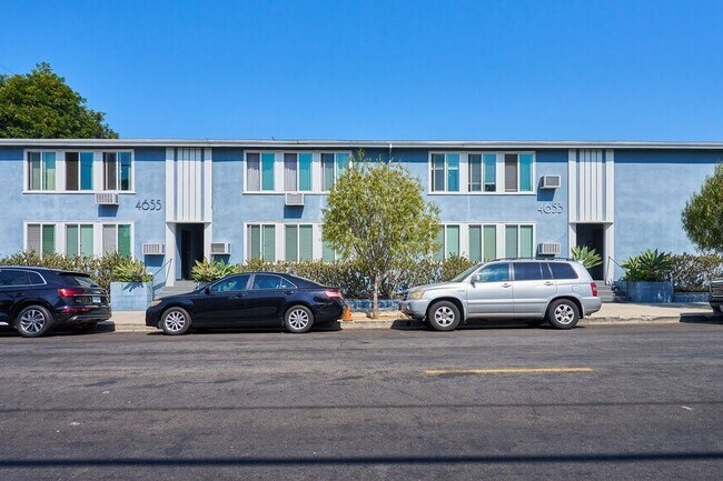 4651 Council St in Los Angeles, CA - Building Photo - Building Photo