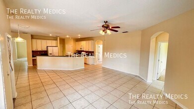 7823 Fernleaf Dr in Orlando, FL - Building Photo - Building Photo