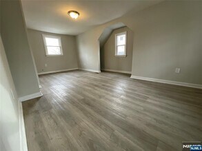 165 Corabelle Ave in Lodi, NJ - Building Photo - Building Photo