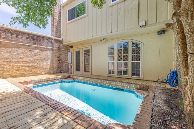 property at 10816 Briar Forest Dr