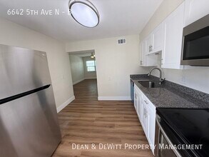 6642 5th Ave N-Unit -B in St. Petersburg, FL - Building Photo - Building Photo