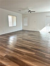 4821 Spanish River St in North Las Vegas, NV - Foto de edificio - Building Photo