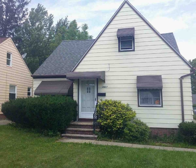 12817 Oakview Blvd in Garfield Heights, OH - Building Photo - Building Photo