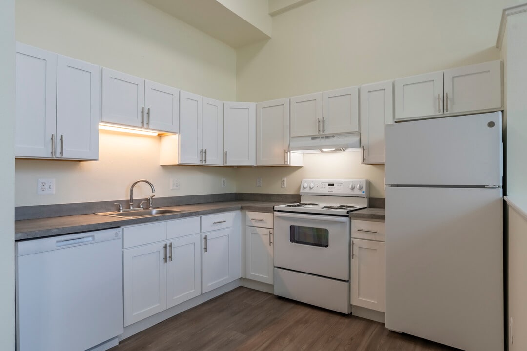 Cross Street Village in Ypsilanti, MI - Building Photo