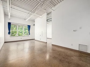 769 N High St, Unit 303 in Columbus, OH - Foto de edificio - Building Photo