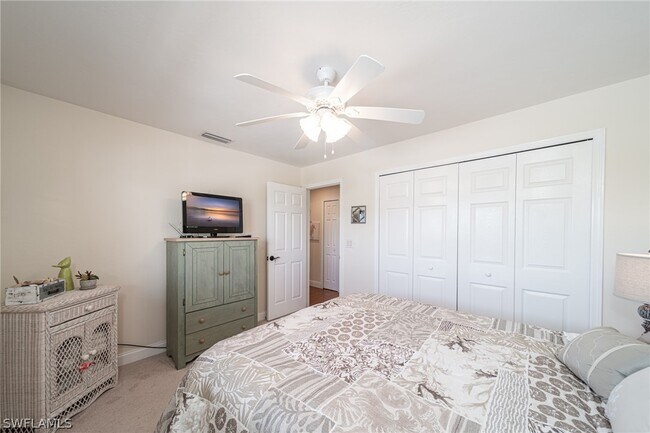 822 SW 48th Terrace in Cape Coral, FL - Foto de edificio - Building Photo