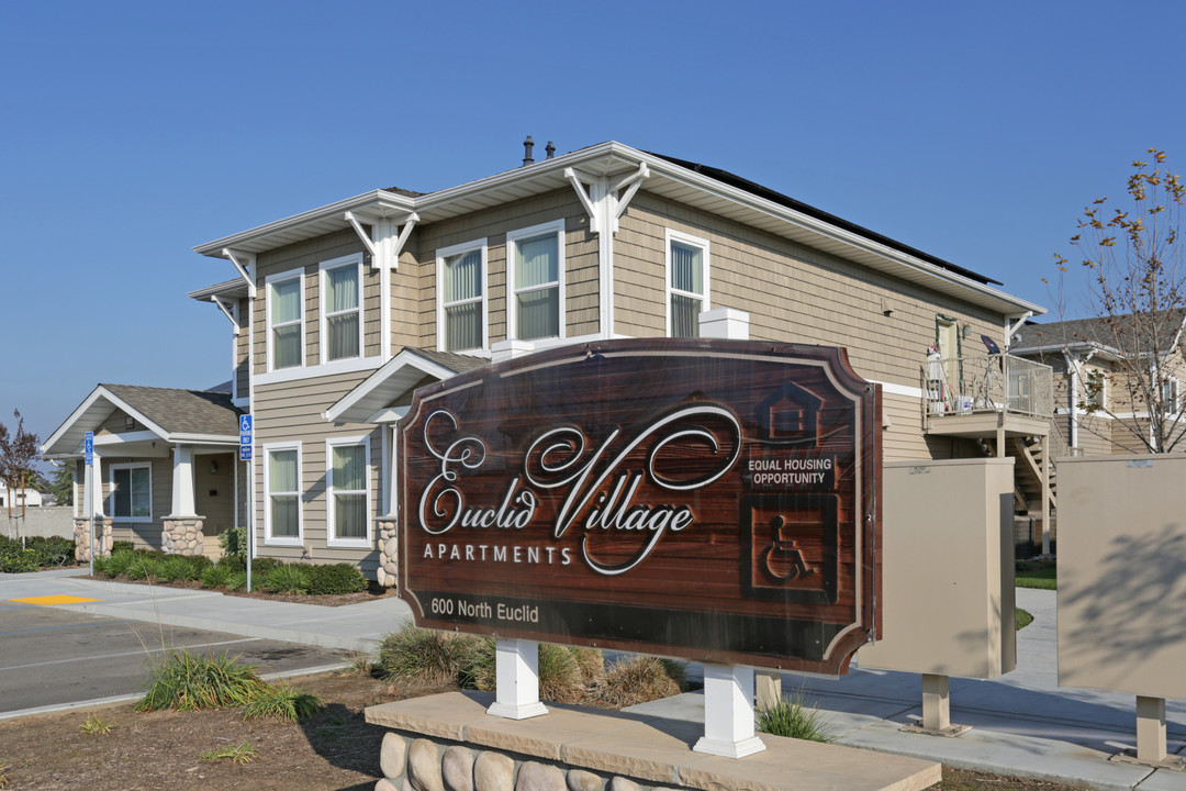 Euclid Village Apartments in Dinuba, CA - Building Photo