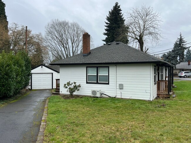 property at 3008 Unander Ave