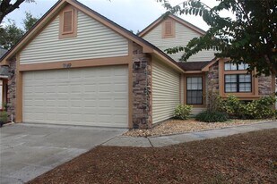 9869 Aloma Bend Ln in Oviedo, FL - Building Photo