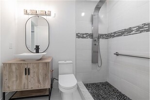 811 SE 4th Ave in Dania Beach, FL - Building Photo