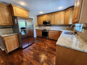 2804 W Rogers Ct in Spokane, WA - Building Photo - Building Photo