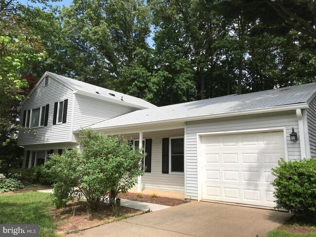 9365 Tartan View Dr in Fairfax, VA - Building Photo - Building Photo