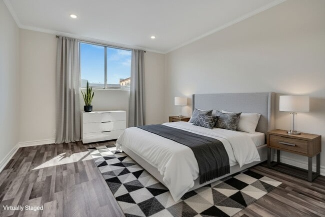 Palm Beverly Apartments in Beverly Hills, CA - Foto de edificio - Building Photo