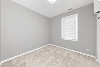 2020 W Pierce Ave, Unit 7 in Chicago, IL - Foto de edificio - Building Photo