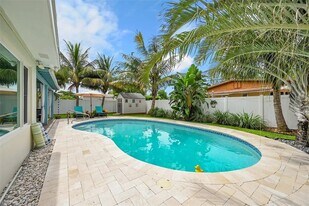 232 SW 13th St in Pompano Beach, FL - Building Photo