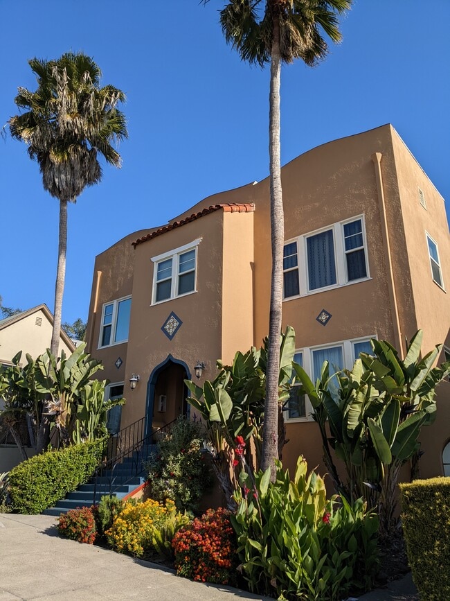 property at 422 Capitol St