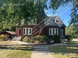 635 Kipling Blvd in Lansing, MI - Building Photo