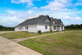 2999 County Rd 208 in Danbury, TX - Building Photo - Building Photo