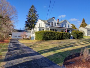 14 W Mystic Ave in Groton, CT - Building Photo - Building Photo