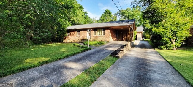 property at 2350 Wakita Ct SE