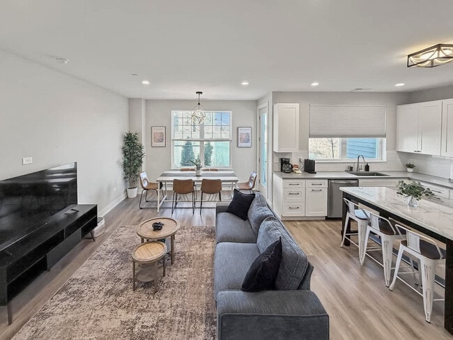 28411 Torch Pkwy, Unit SI ID1502223P