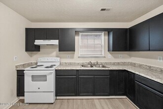 1351 S 20th St in Louisville, KY - Foto de edificio - Building Photo