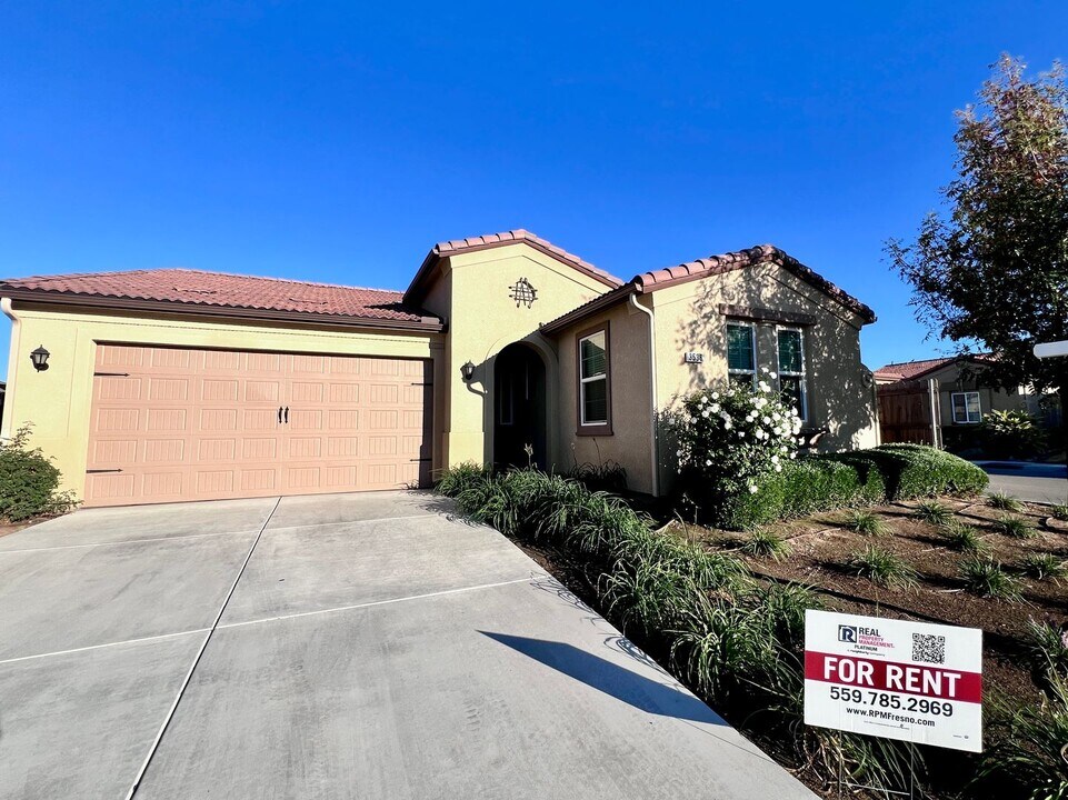 3536 N Hornet Ave in Fresno, CA - Building Photo