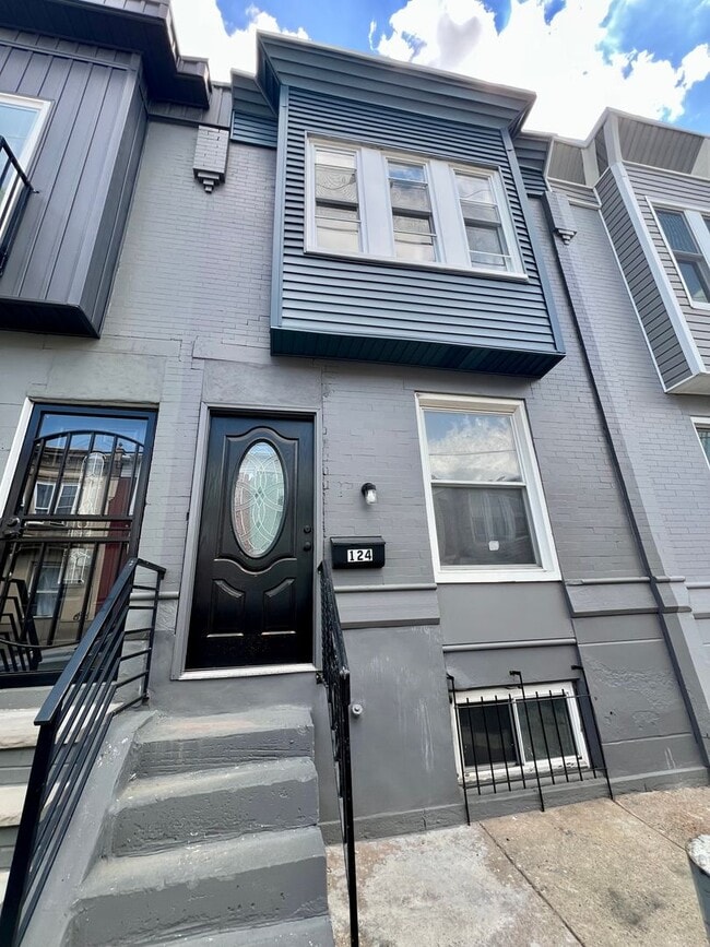 124 E Wishart St in Philadelphia, PA - Building Photo - Building Photo