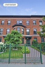 742 Fulton St in Brooklyn, NY - Building Photo - Building Photo