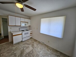 2353 Mailand Ct E in Maplewood, MN - Building Photo - Building Photo