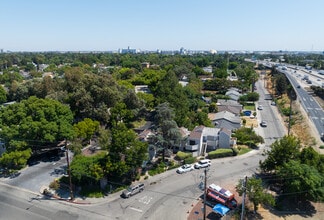 Iron Horse Apartments in Stockton, CA - Foto de edificio - Building Photo