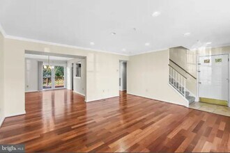 5770 Katsura Ct in Frederick, MD - Foto de edificio - Building Photo