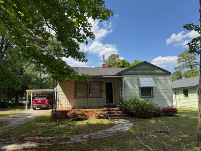 property at 1625 Pineland Ave