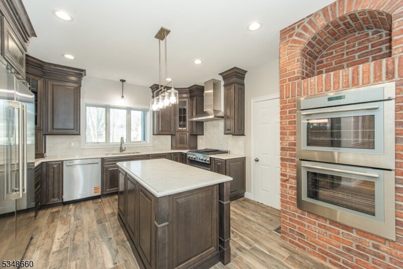 32 Sheffield Rd in Wayne, NJ - Building Photo