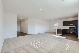 121 Standing Rock Ln in Marble Falls, TX - Building Photo - Building Photo