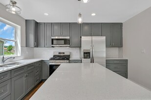 901 Covey Lane in Coal City, IL - Building Photo