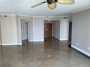 1180 Gulf Blvd in Clearwater, FL - Building Photo - Building Photo